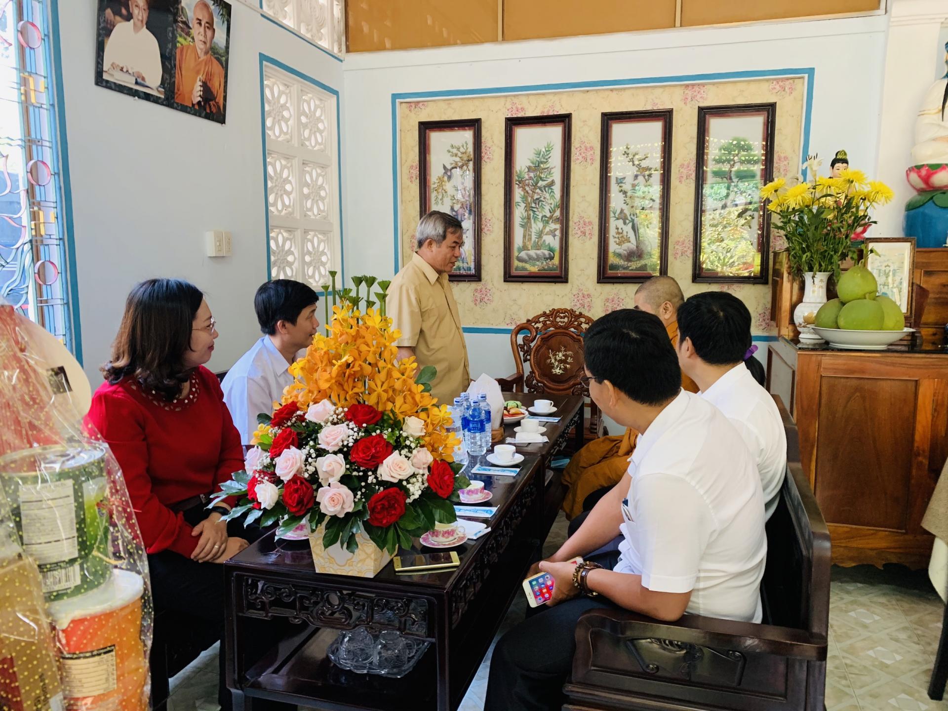 Các phái đoàn chúc mừng lễ Vu Lan Tổ đình Quan Âm Tu Viện